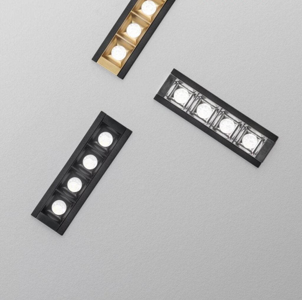 Delta Light Dot.Com downlight, multi-head frames in black and brass, product view