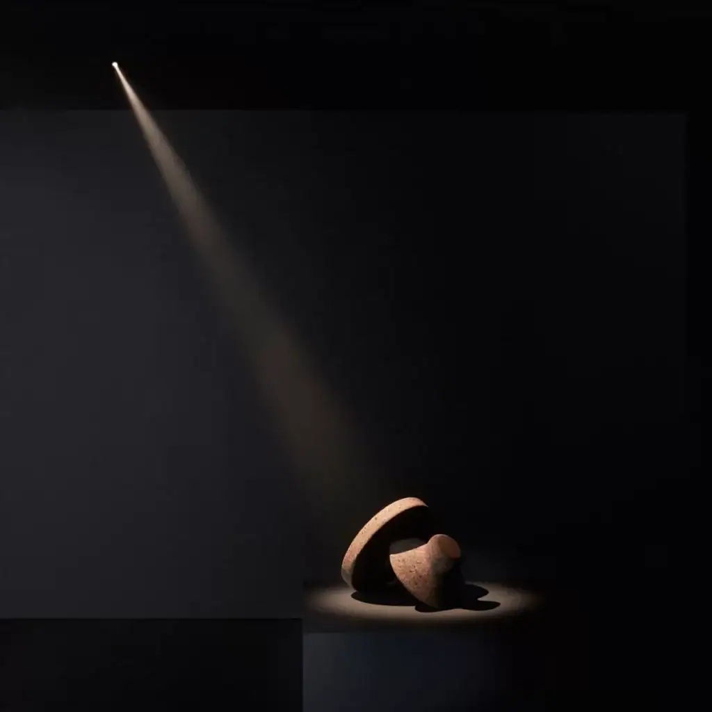 Delta Light Nime downlight, beam of light in a dark room